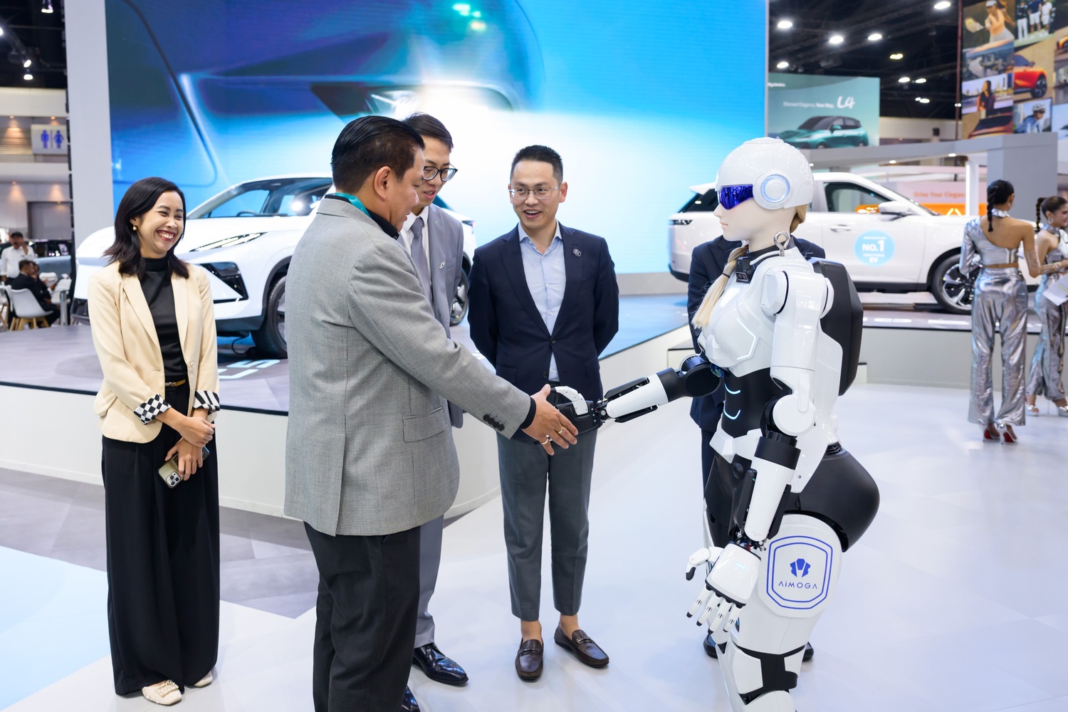 chery, Beijing Auto Show, Chery Group, AiMOGA Robotics, Chery Siapkan Era Baru, Robot dan Mobil Pintar Bersatu Dalam AiMOGA