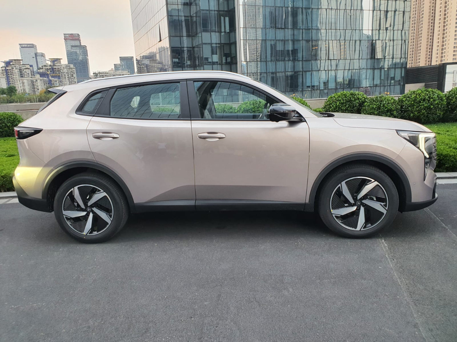 blue core hybrid, changan, Changan CS75, Changan CS55, Pakai Teknologi Blue Core Hybrid, Changan CS55 dan CS75 Bakal Masuk ke Indonesia?