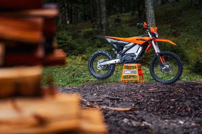 motor trail listrik, motor trail ktm, KTM Freeride E, Senyap Tapi Galak, Motor Trail KTM Akhirnya Dirilis Dengan Banderol Segini