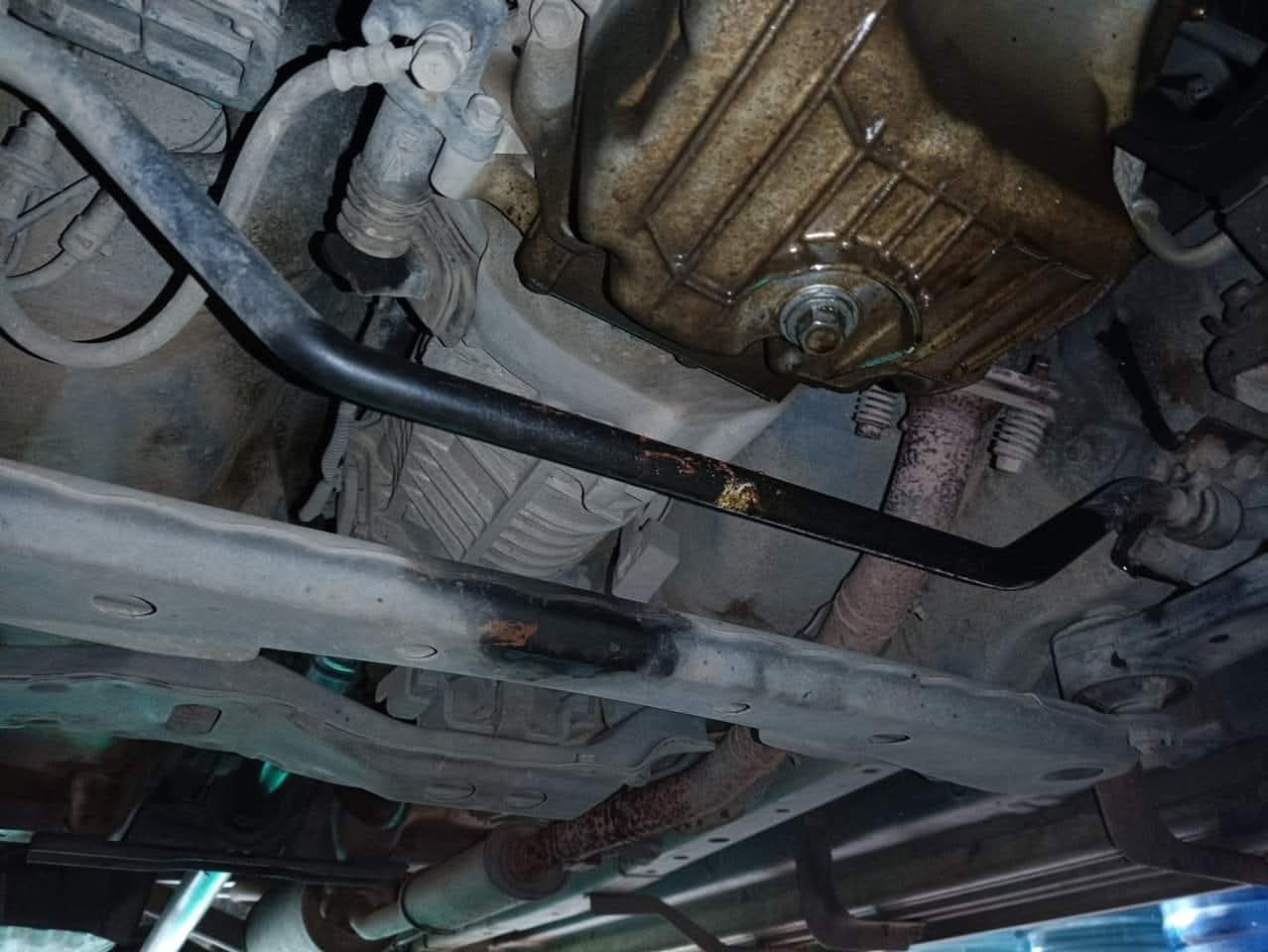 mobil, panas, mesin, terbakar, bocor, coolant, Mobil Bau Cairan Terbakar, Bisa Jadi Tanda Kebocoran Tersembunyi