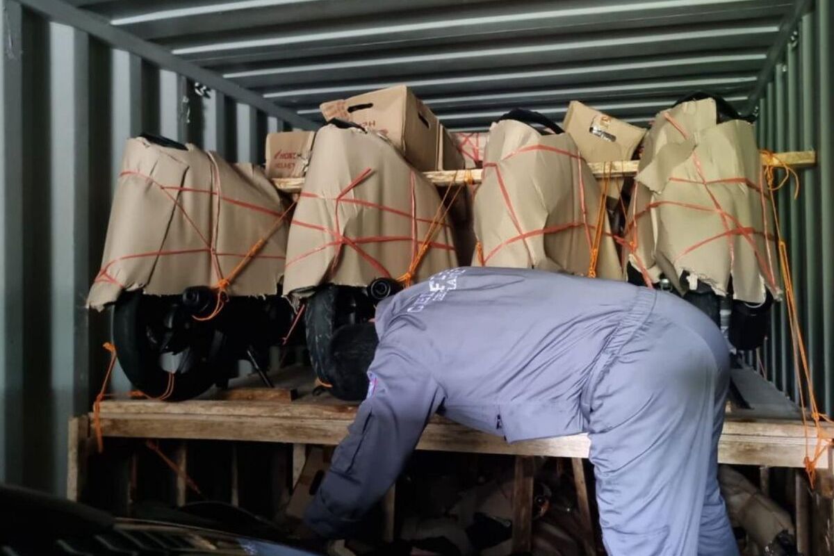 polda jawa tengah, Penyelundupan mobil, Penyelundupan motor, penyelundupan kendaraan bodong, Penyelundupan Mobil Timor Leste, Sindikat Penyelundupan Motor dan Mobil Bekas ke Timor Lester Terbongkar, Gudang di Klaten Raup Rp 50 Miliar