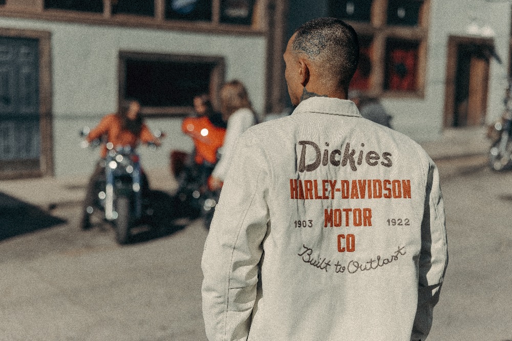 dickies, harley-davidson, kolaborasi harley-davidson dan dickies, Kolaborasi Panas! Dickies dan Harley-Davidson Hadirkan Apparel Terbarunya