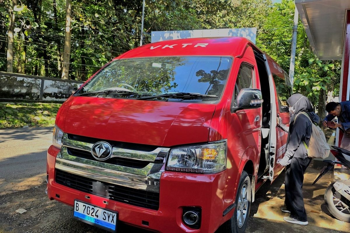 Feeder Trans Semarang, bus listrik trans semarang, Toyota HiAce Listrik, Feeder Listrik Trans Semarang, Toyota HiAce Matik, Uji Coba Toyota HiAce Listrik Bertransmisi Matik di Semarang, Wira-wiri Antar Penumpang Gratis 3 Bulan