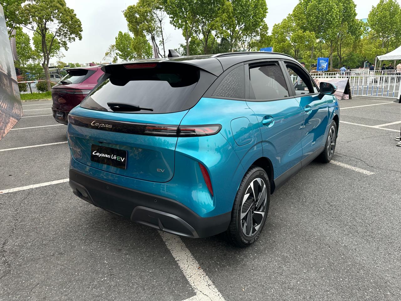 mobil listrik, Beijing Auto Show 2026, Lepas L4, Mencoba Mobil Listrik Lepas E4 di Cina, Pertama Kali di Dunia Nih