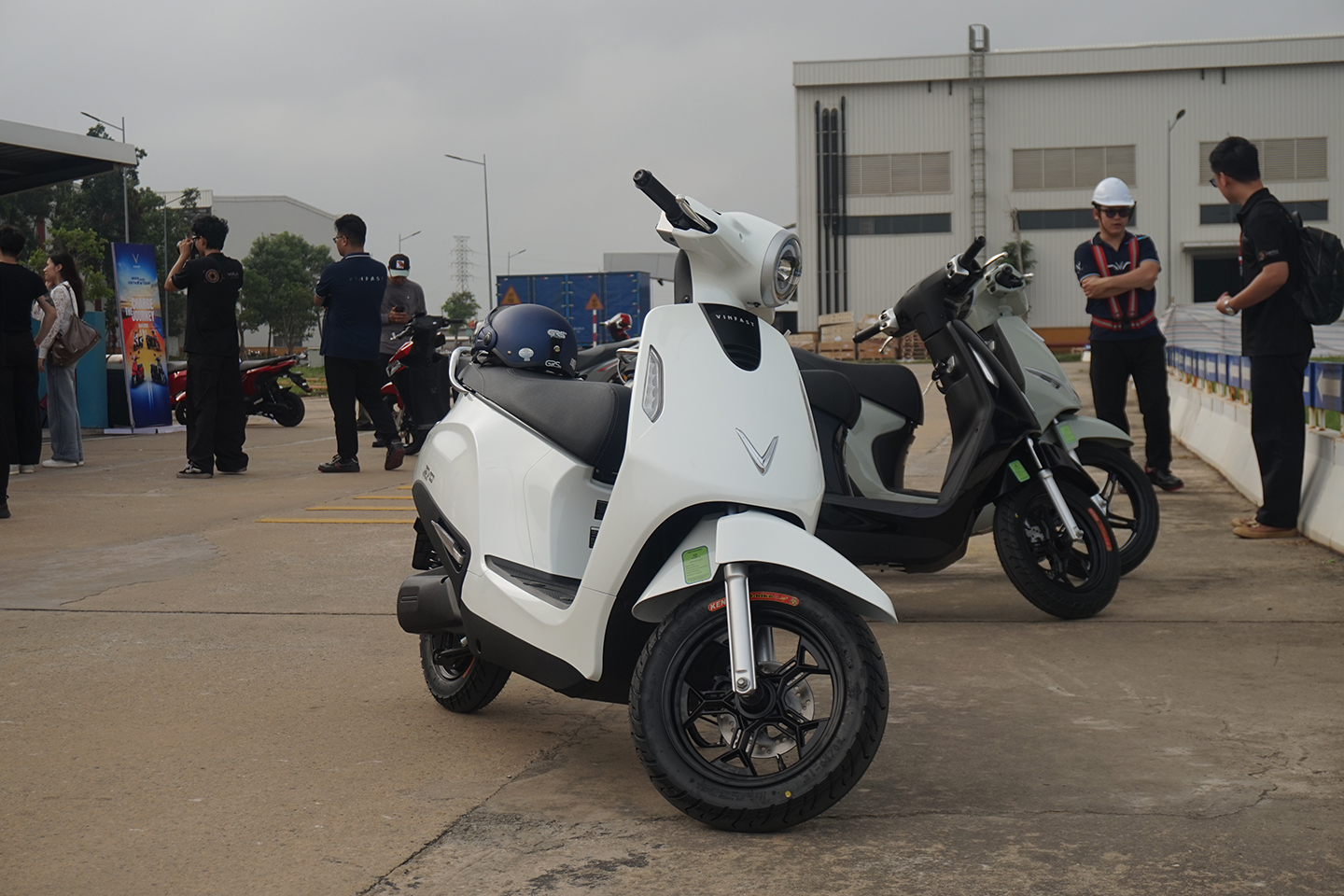 motor listrik, motor baru, vinfast, Vinfast e-Scooter, VinFast Evo, Mirip Vespa Listrik Jarak Tempuhnya Jauh, Kenalan Yuk Sama VinFast Evo