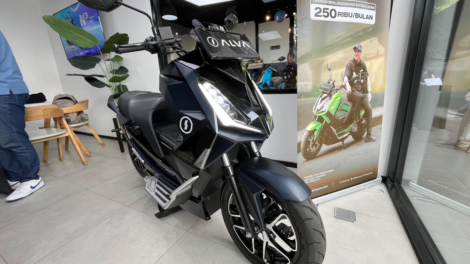motor listrik, alva, Alva Cervo, ALVA One XP, ALVA N3 Next Gen, harga plastik naik, Harga Plastik dan Baterai Naik, Bos ALVA Buka Suara Soal Harga Motor Listrik