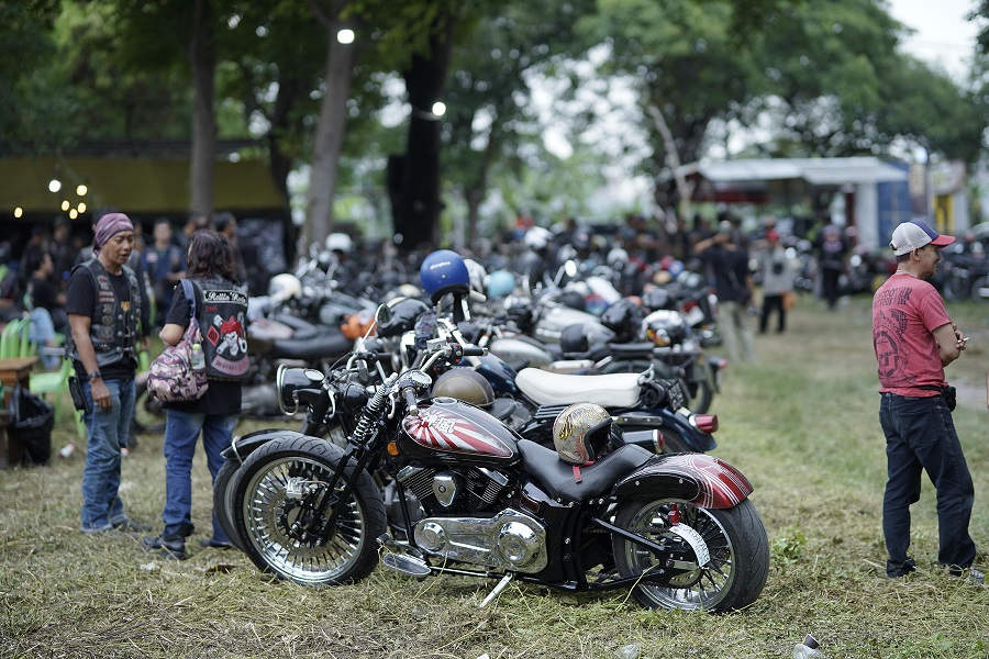 motor antik, Penggemar Montor Udhug Indonesia Soerabaia, PEMUDI'S, Budhal Tok!!!, Benteng Kedung Cowek, Budhal Tok!!! Perayaan 44 Tahun PEMUDI'S Jadi Lautan Besi Tua di Benteng Kedung Cowek