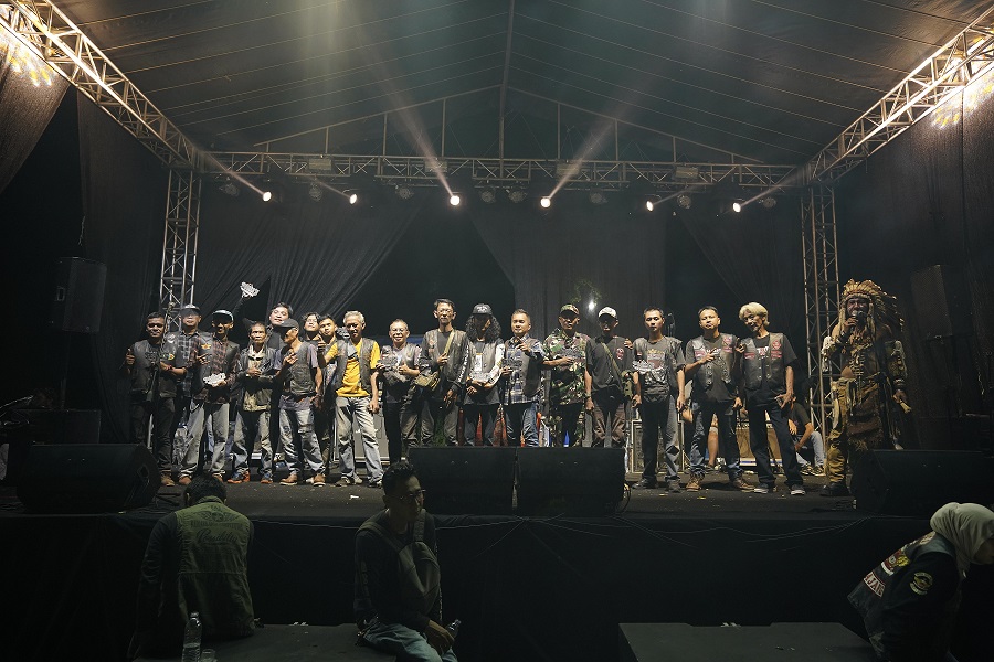 motor antik, Penggemar Montor Udhug Indonesia Soerabaia, PEMUDI'S, Budhal Tok!!!, Benteng Kedung Cowek, Budhal Tok!!! Perayaan 44 Tahun PEMUDI'S Jadi Lautan Besi Tua di Benteng Kedung Cowek