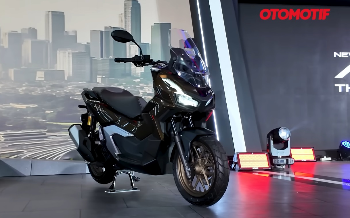 Honda ADV 150, Honda ADV 160, harga honda adv 160, arti nama Honda ADV, Spesifikasi Honda ADV 160, Lebih dari Adventure, Ternyata Ini Arti Nama Honda ADV 160 Menurut Perancang Aslinya