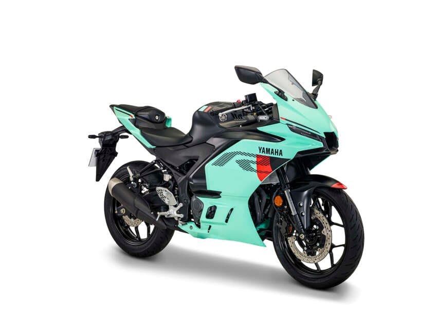 Malaysia, yamaha r25, Warna Baru Yamaha R25, Yamaha R25 Pamer 2 Warna Baru di Negara Tetangga, Harga Tak Berubah