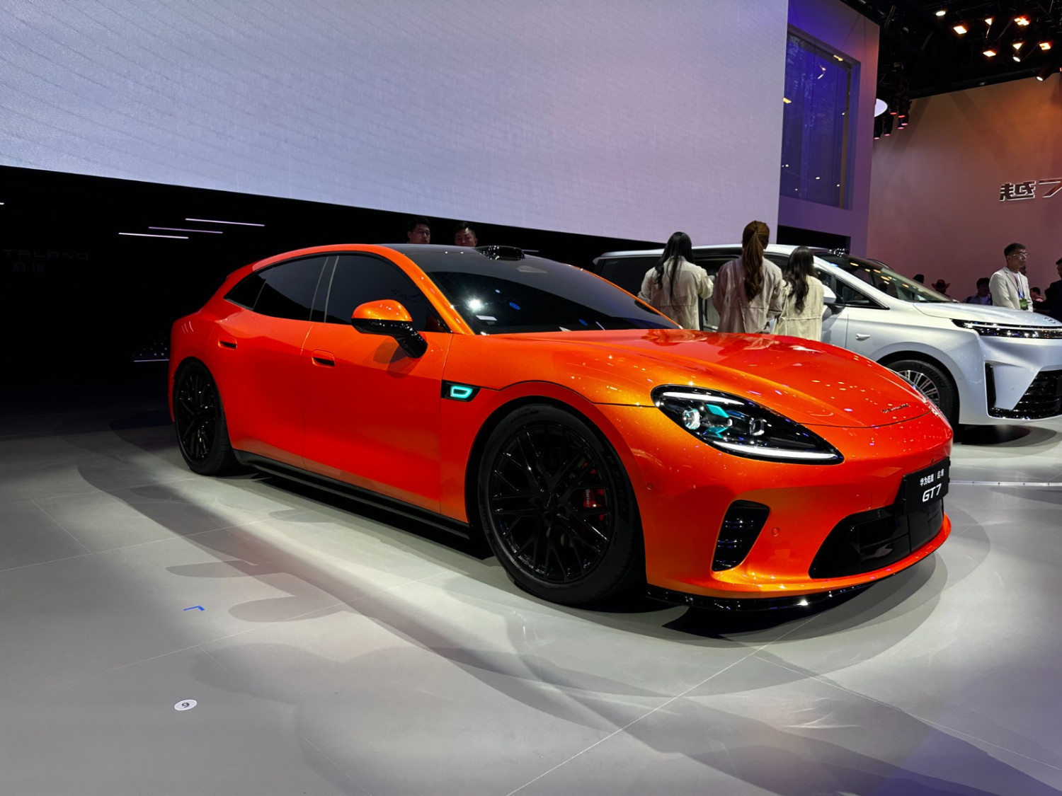 Huawei, mobil listrik, station wagon, GAC Group, Aistaland GT7, Hasil Kolaborasi GAC dan Huawai, Ini Spek Mobil Listrik Aistaland GT7