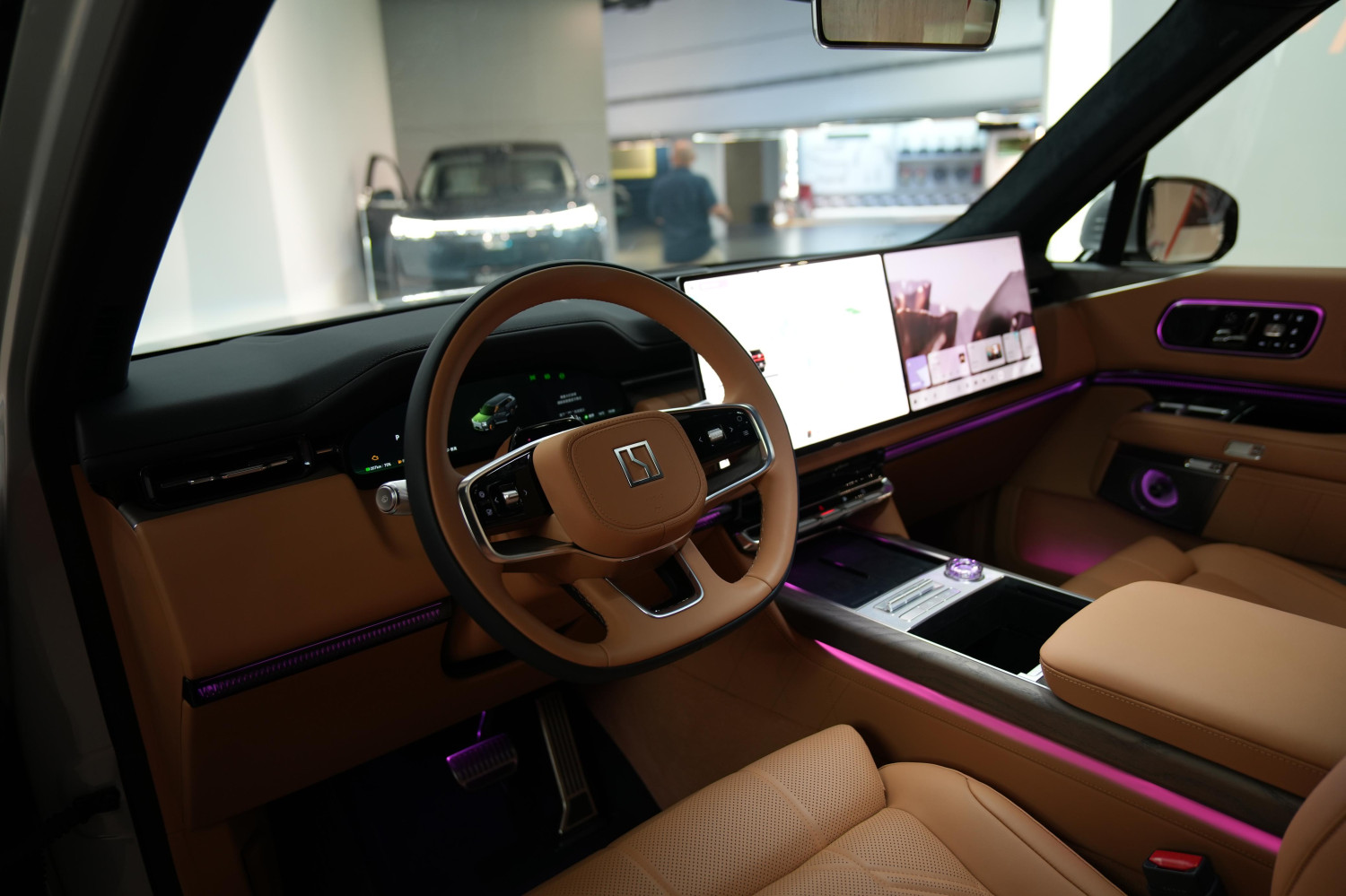 rolls-royce cullinan, Zeekr, Geely Auto, ZEEKR 9X, Kenalin Nih ZEEKR 9X, SUV Mewah Rolls-Royce Cullinan Made In China
