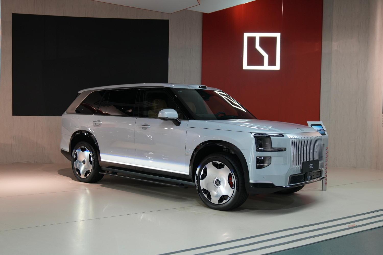 rolls-royce cullinan, Zeekr, Geely Auto, ZEEKR 9X, Kenalin Nih ZEEKR 9X, SUV Mewah Rolls-Royce Cullinan Made In China