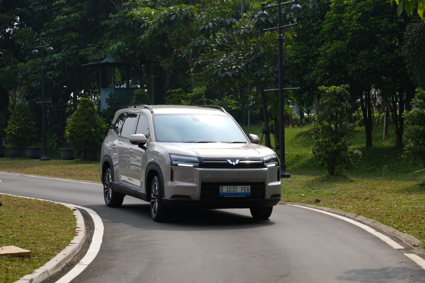 wuling, serpong, Handover ceremony, Wuling Eksion, Baru Kenalan Sebentar, Wuling Eksion Langsung Diboyong 1.000 Konsumen