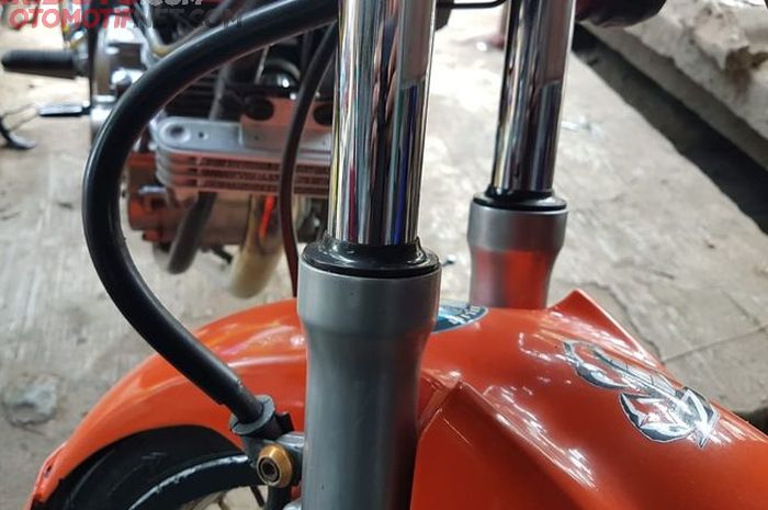 yamaha, yamaha scorpio, xmax, sil sokbreker, Sil Sok Depan Yamaha Scorpio Sulit Dicari? Pakai Punya Motor Matic Ini
