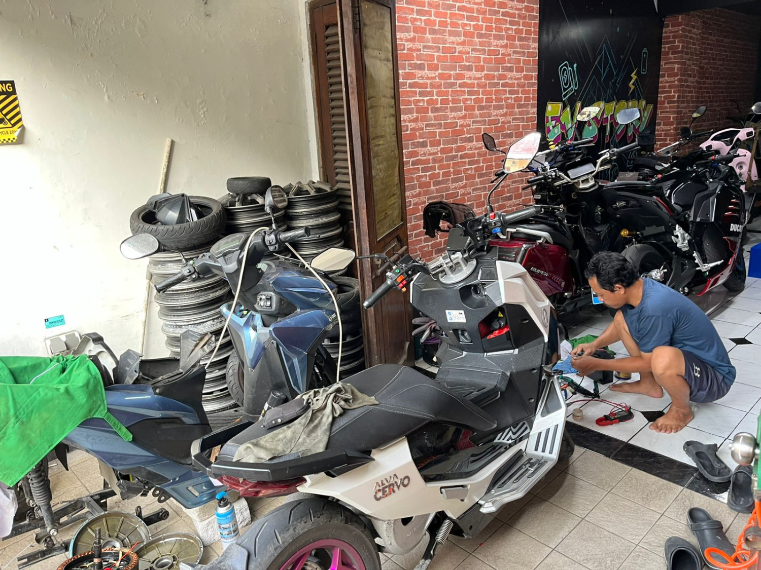 motor listrik, remap, modifikasi motor listrik, EV Story Galaxy Bekasi, Remap Motor Listrik Lagi Naik Daun, Kecepatan Bisa Tembus 100 Km/Jam