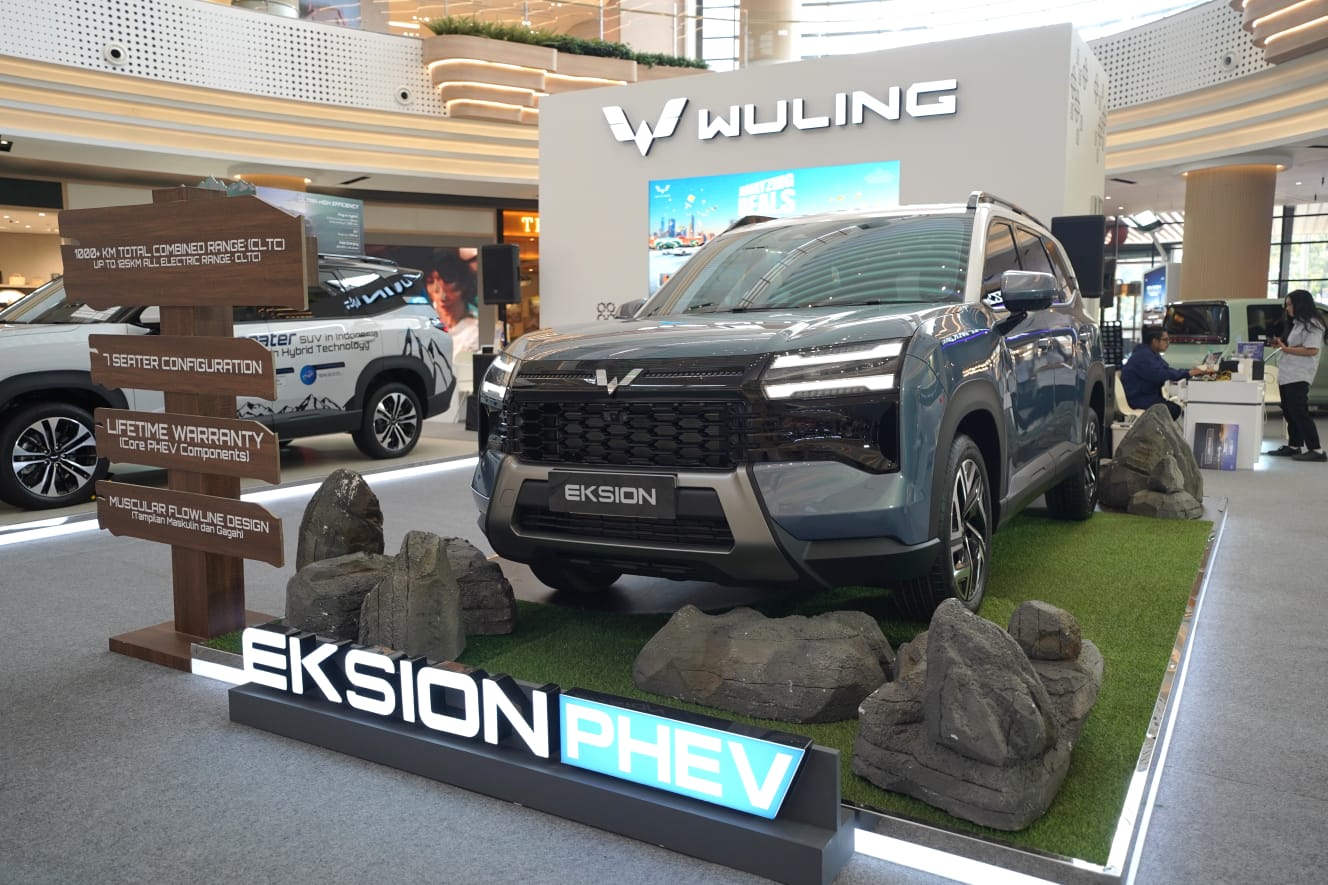 mobil hybrid, wuling motors, mobil listrik 100 jutaan, Wuling Eksion, Wuling Eksion PHEV, Wuling Eksion EV, Wuling Tebar Promo di Bekasi, Beli Eksion, Gratis Perawatan Hingga 3 Tahun