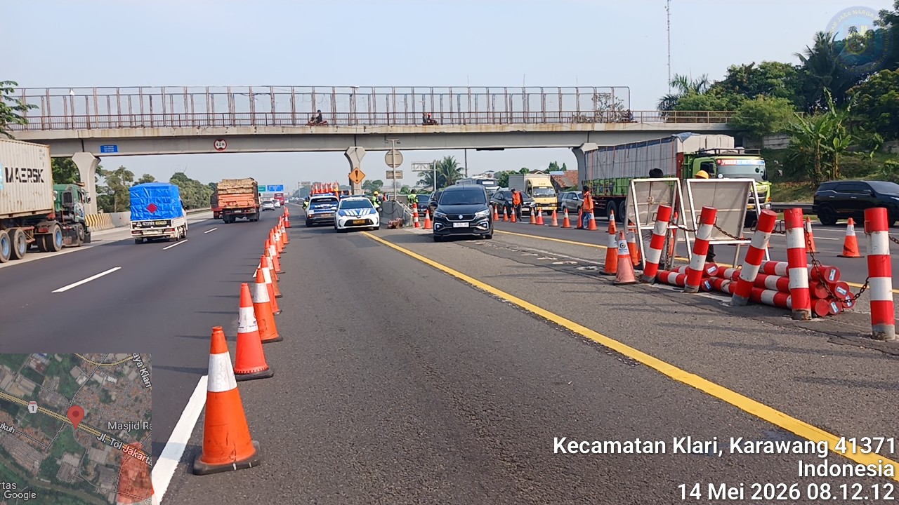 macet, jalan tol, cikampek, contraflow, jakarta-cikampek, Libur Panjang Pengguna Mobil Jangan Sampai Kejebak, Contraflow KM 55-65 Tol Japek Diberlakukan