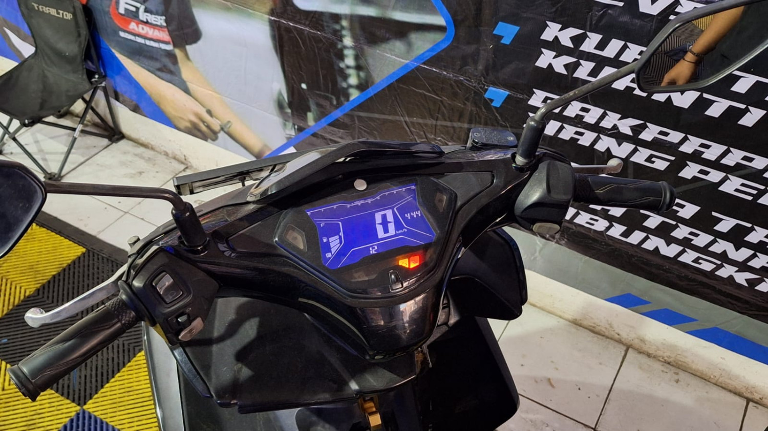 yamaha, yamaha aerox 155, Kode 12, Garasi Aicky, Soket SGCU Yamaha Aerox 155 dan Lexi Pernah Gosong? Ini Solusinya