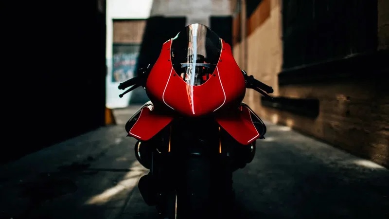 motor kustom, mesin v8, V8 Ferrari F355, motor pakai mesin ferrari, Bukan Editan, Motor Seharga Rp 8 M Ini Gendong Mesin V8 Ferrari