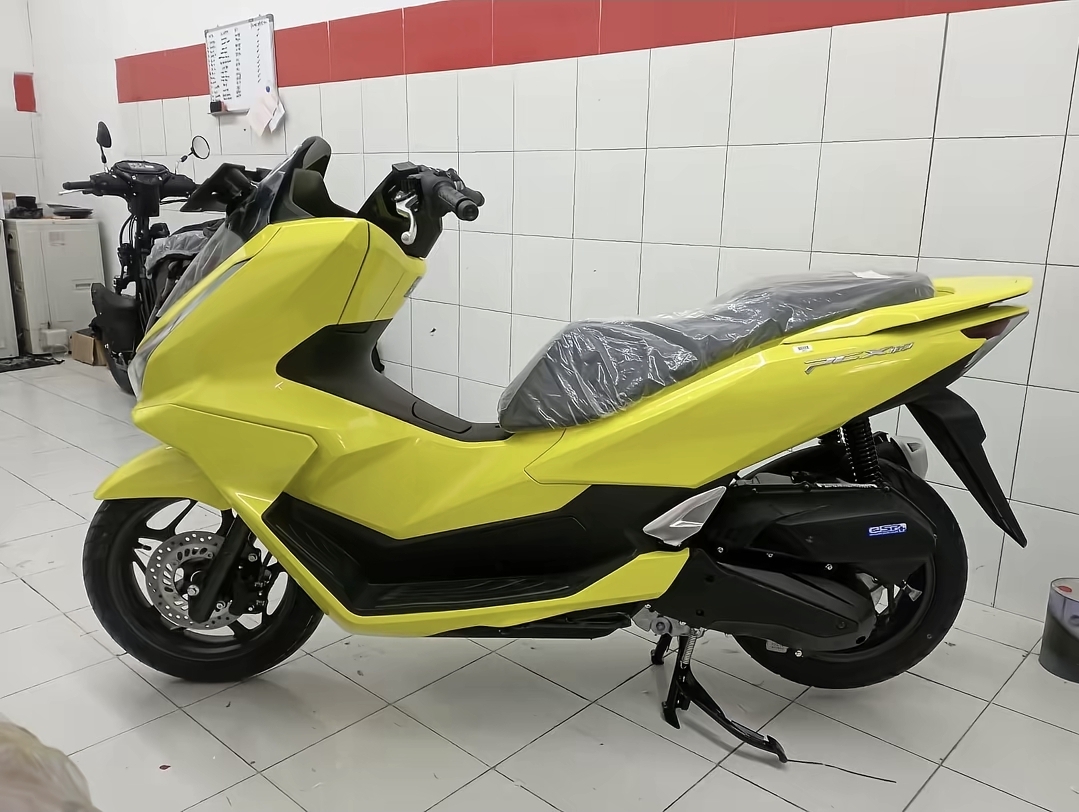 honda, motor baru honda, repaint, Dealer resmi honda, Beli Motor Baru Honda Ternyata Bisa Request Warna! Segini Biayanya
