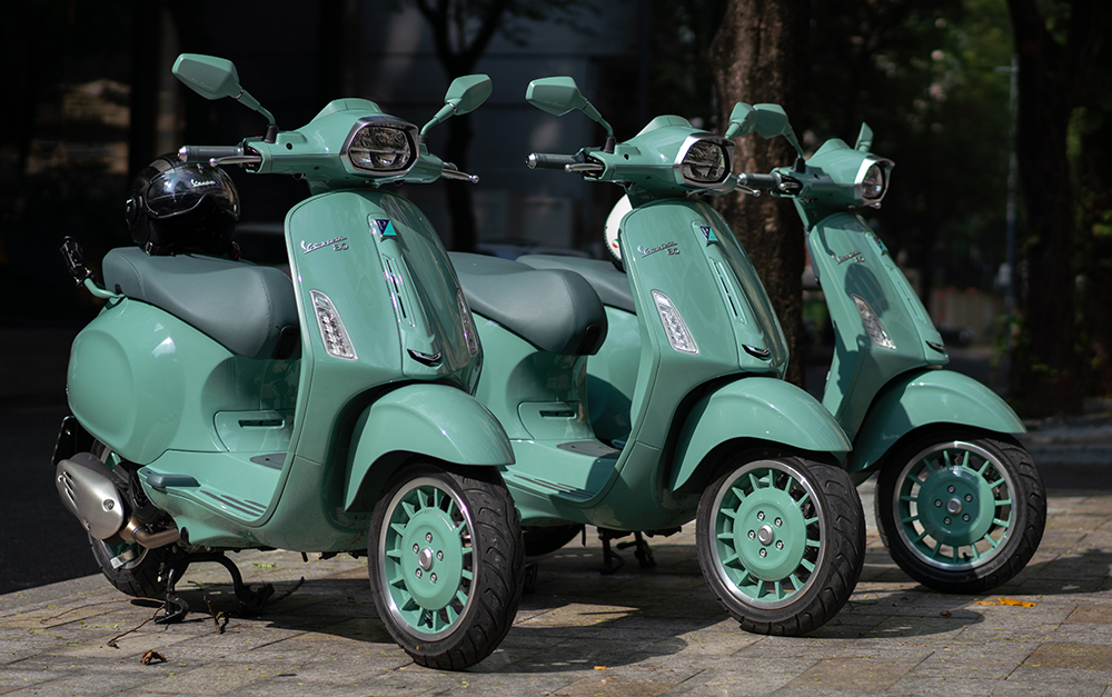vespa primavera, vespa sprint, Vespa 80th Anniversary, Intip Detail dan Fitur Vespa Primavera dan Sprint 80th Anniversary