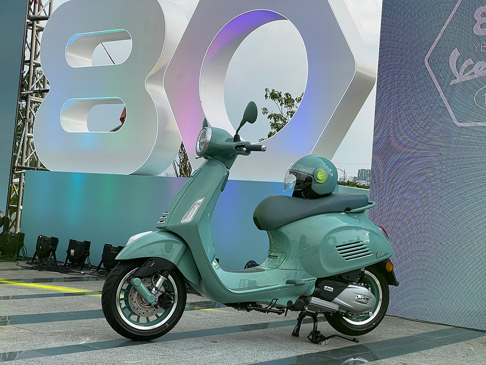 vespa primavera, vespa sprint, Vespa 80th Anniversary, Intip Detail dan Fitur Vespa Primavera dan Sprint 80th Anniversary