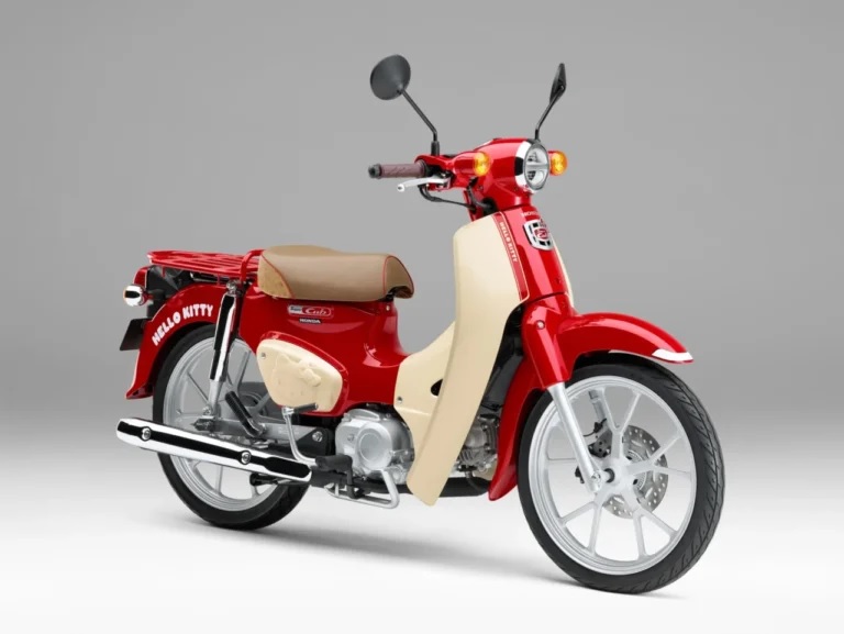 hello kitty, honda super cub, super cub, super cub 110, honda super cub x hello kitty, super cub 50, Honda Bikin Kejutan, Super Cub Tampil Imut Dengan Edisi Spesial Hello Kitty