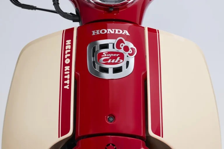 hello kitty, honda super cub, super cub, super cub 110, honda super cub x hello kitty, super cub 50, Honda Bikin Kejutan, Super Cub Tampil Imut Dengan Edisi Spesial Hello Kitty