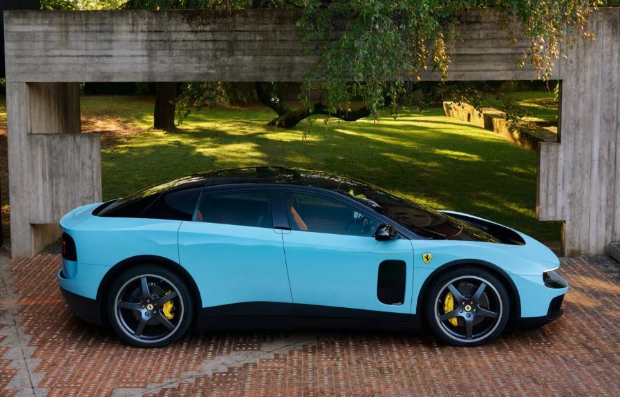supercar, mobil listrik, Ferrari, ferrari luce, Muat Lima Penumpang dan Punya Powertain Listrik Buas, Inilah Ferrari Luce