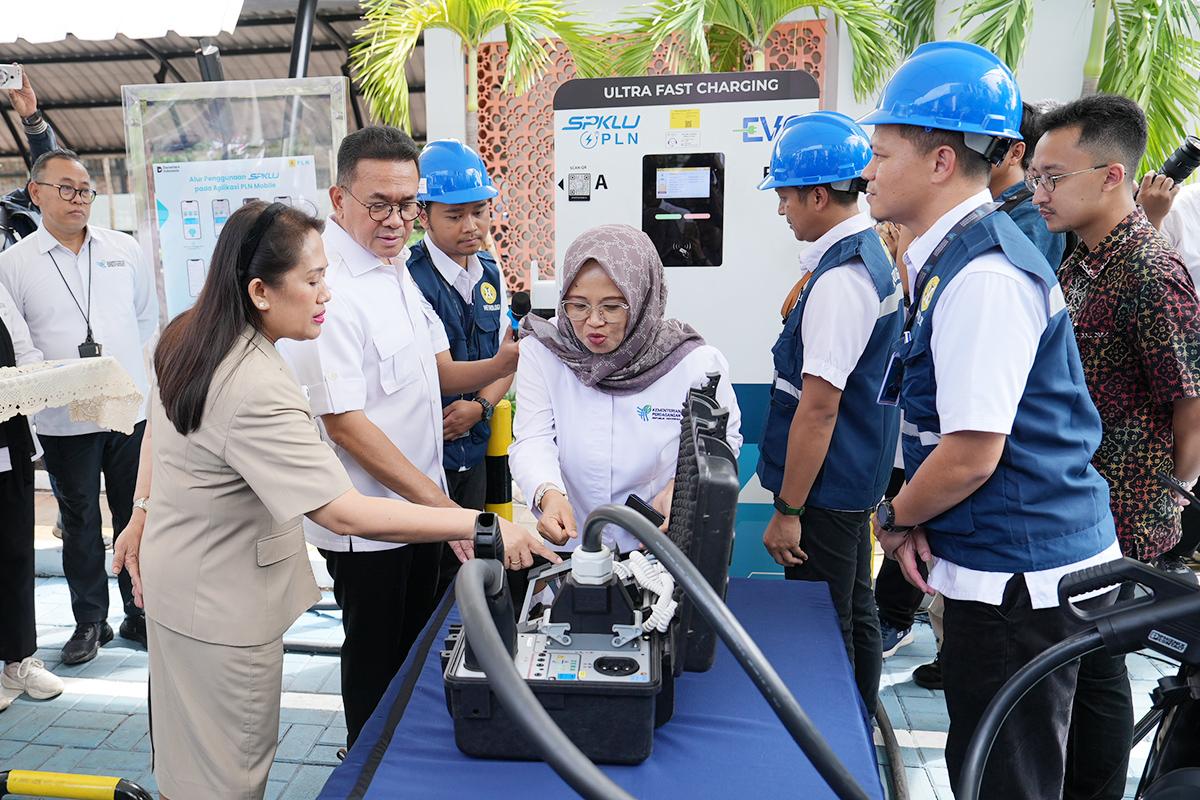 mobil listrik, tera, Tera SPKLU, Baru Ngeh, Bukan Cuma SPBU Saja, Listrik di SPKLU Perlu Ditera