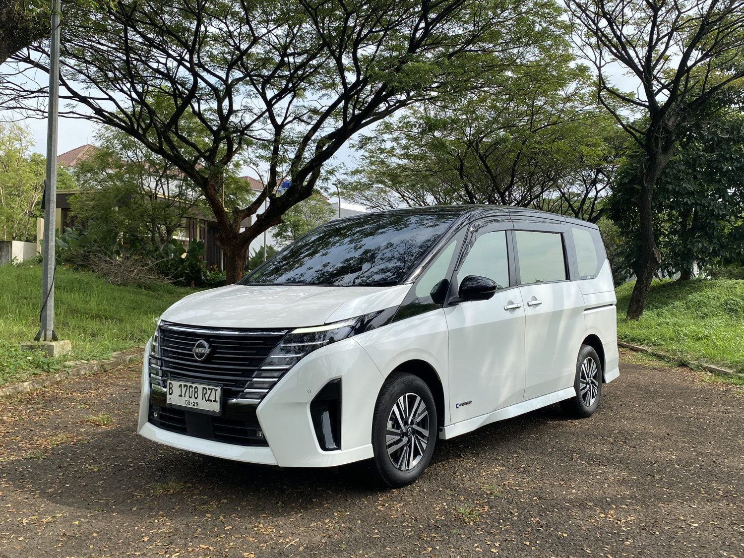 kabin, mobil baru, fitur, nissan, Nissan Serena e-Power, Spill Keunikan Nissan Serena e-POWER, Temukan Tiga Fitur Ini di Kabin