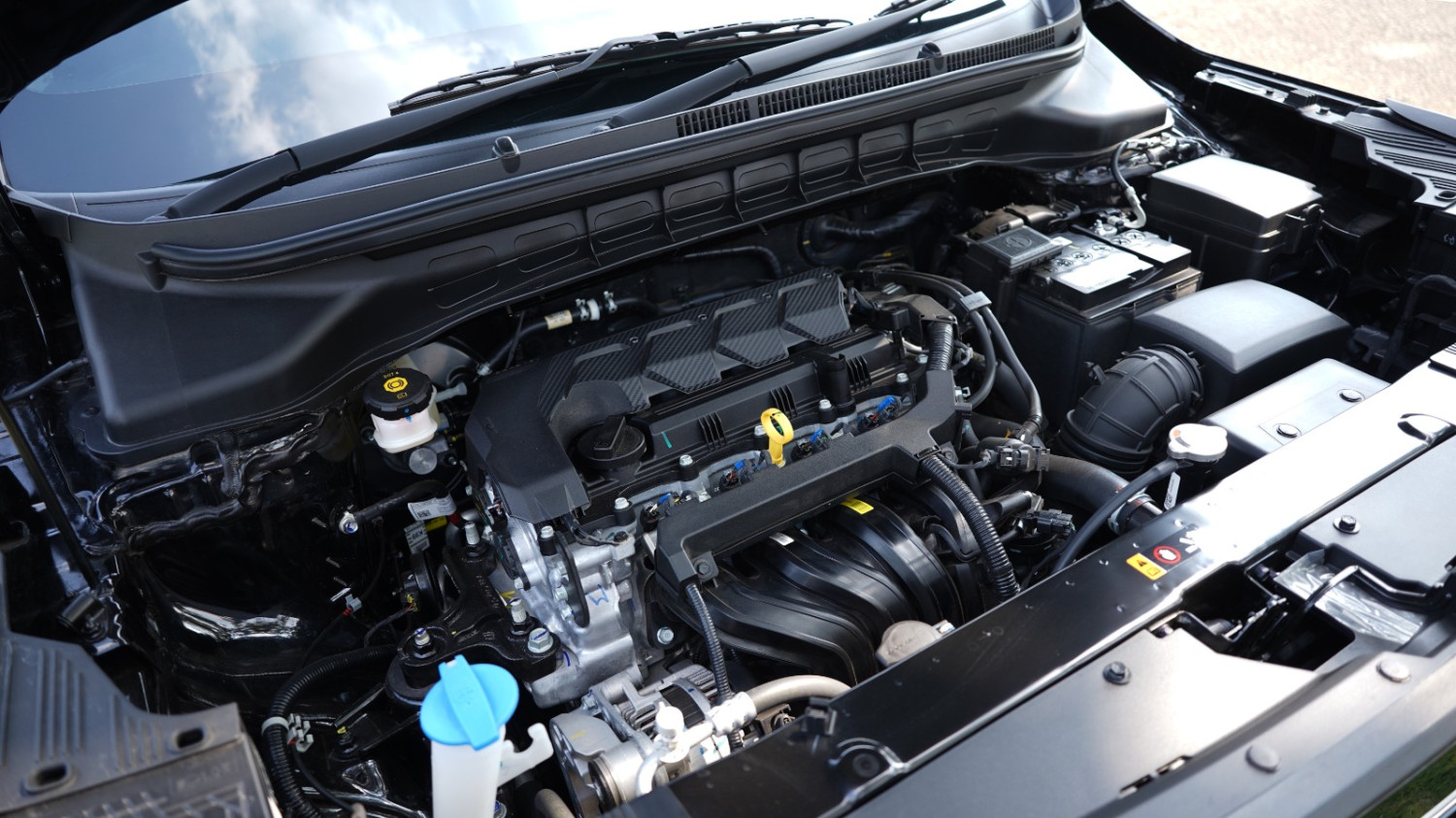 kia carens, carens, Kia Carens Signature, Apakah Mesin 1.500 CC Kia Carens Cukup Untuk Membawa Bodi Bongsornya?