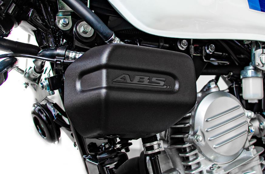 suzuki, retro, sportbike, Suzuki AX4 ABS, Harga Setara Rp 30 Jutaan, Motor Retro Suzuki Ini Iritnya Tembus 58 Km/Liter