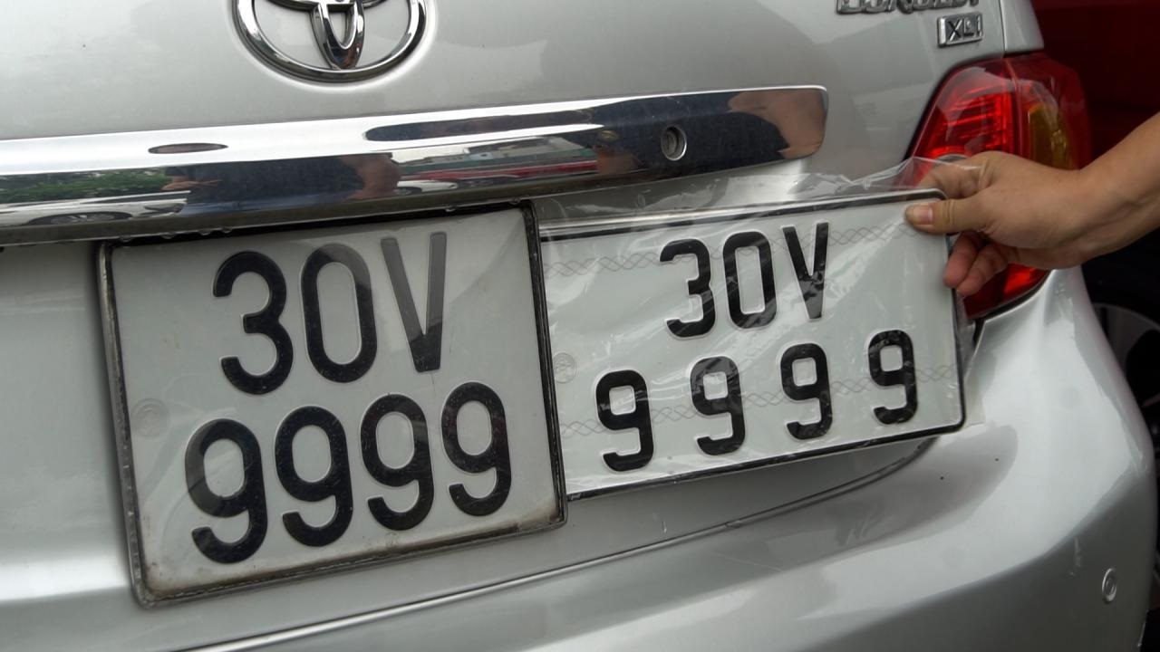 pelat nomor, Pelat Nomor Kendaraan Listrik, Pelat Nomor Vietnam, Warna Pelat Nomor Vietnam, Pelat Nomor Biru, Mirip-mirip Sama Indonesia, Ini Jumlah Warna Pelat Nomor Mobil di Vietnam