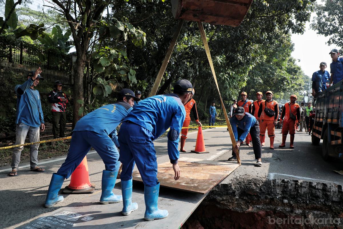 jagakarsa, jalan ambles, pemprov dki jakarta, Perbaikan Jalan Ambles di Lenteng Agung, Jakarta Selatan Rampung