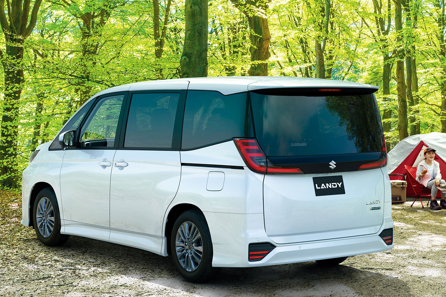 mobil baru, suzuki, toyota voxy, toyota noah, Suzuki Landy, Toyota Voxy Versi Suzuki Berbenah, Makin Ganteng dan Muat Banyak