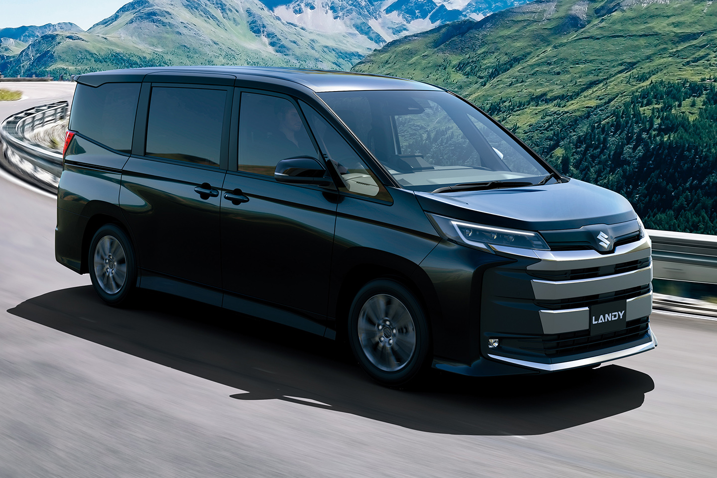 mobil baru, suzuki, toyota voxy, toyota noah, Suzuki Landy, Toyota Voxy Versi Suzuki Berbenah, Makin Ganteng dan Muat Banyak