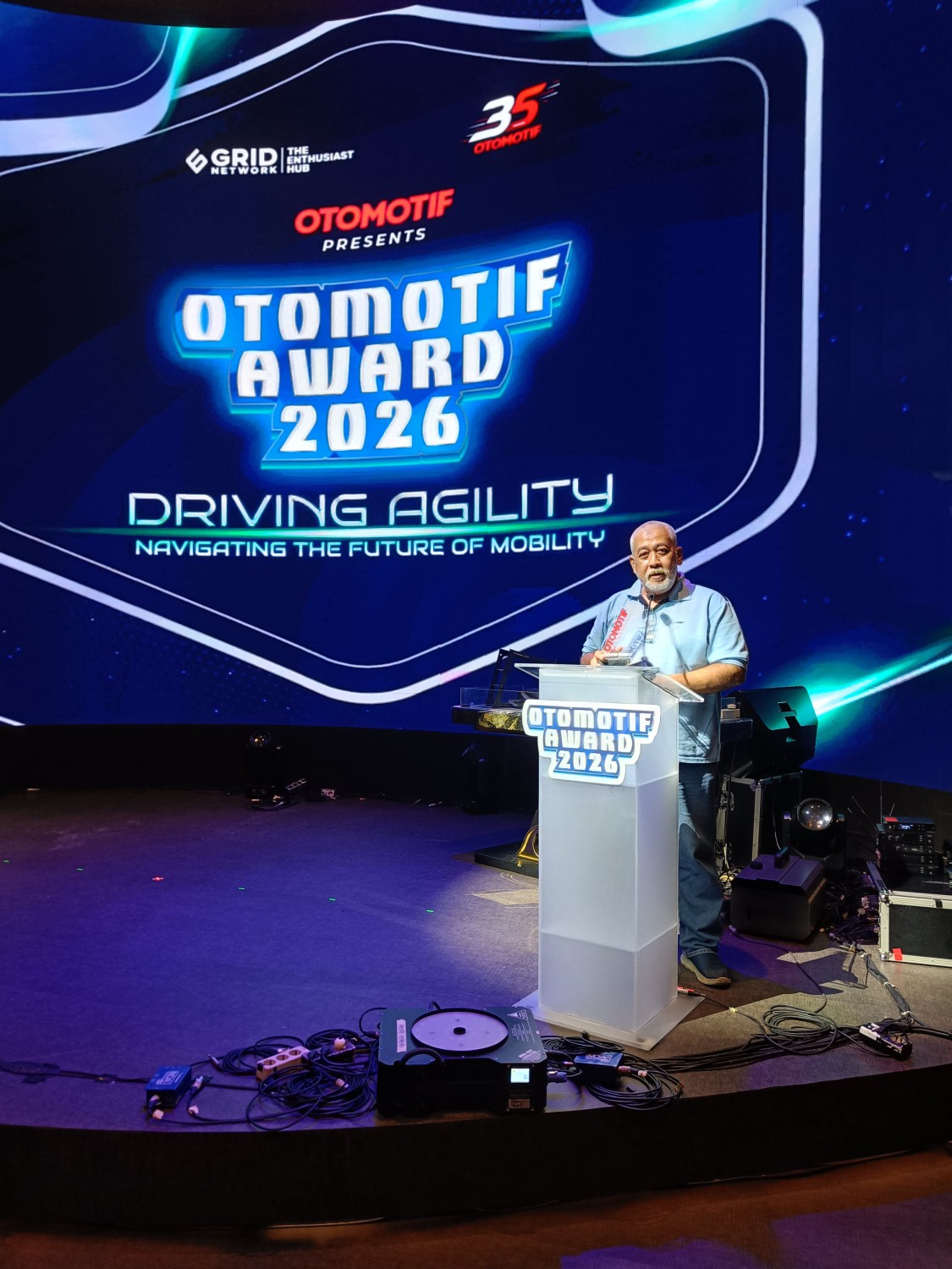 penghargaan, otomotif award, tvs motor company indonesia, TVS Ronin, TVS Motor Company Indonesia Sabet Dua Penghargaan di OTOMOTIF Award 2026