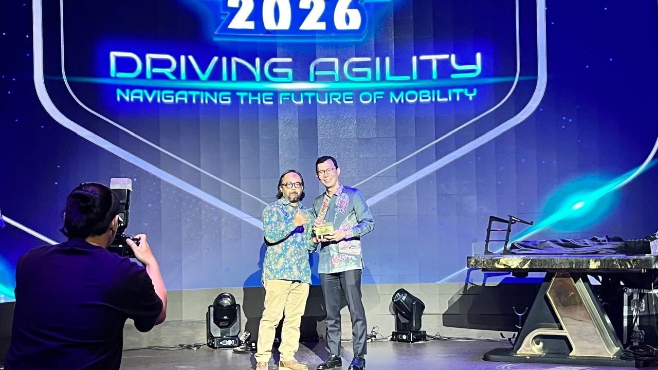 toyota, otomotif award, car of the year, veloz hybrid, Otomotif Award 2026, Raih Car of The Year, Toyota Singgung Pentingnya Membangun Industri