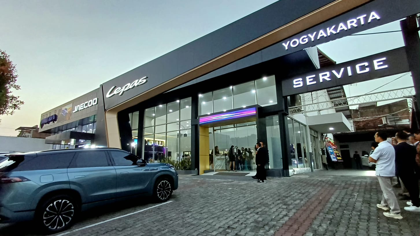 mobil hybrid, Lepas L8, dealer resmi LEPAS, LEPAS Yogyakarta, Harga LEPAS L8, Dealer LEPAS di Yogyakarta Dibuka! Pamer SUV L8 Sekali Full Bisa Tempuh 1.300 Km, Harga Segini