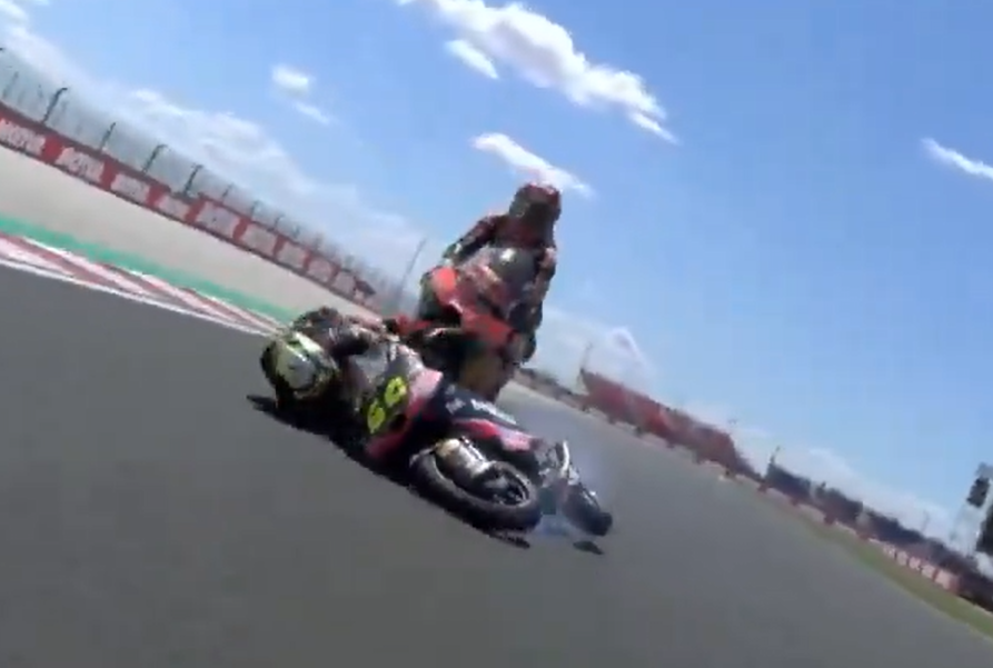 insiden, Moto3, David Munoz, Veda Ega Pratama, Moto3 Hungaria 2026, Update Kondisi David Munoz yang Terlindas Dua Pembalap di Moto3 Hungaria