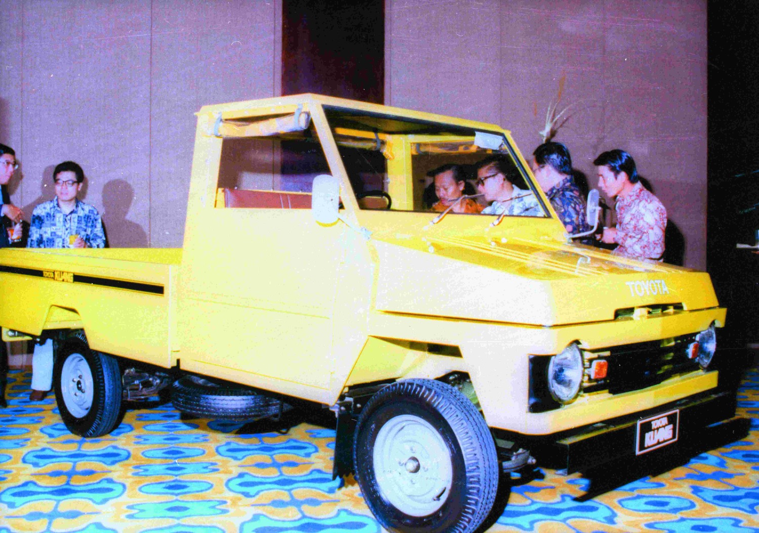 Indonesia, sejarah, harga, toyota kijang, Basic Utility Vehicle, Nyaris 1 Dekade, Hari Ini Toyota Kijang Tepat Berusia 49 Tahun