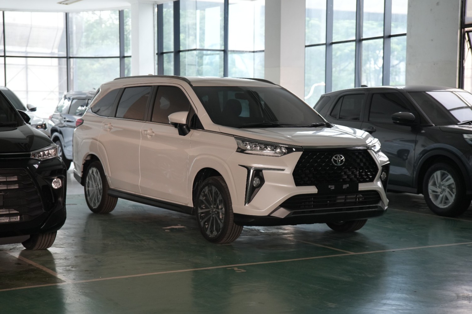 debu, waterproof, inverter, kompartemen mesin, Toyota Veloz Hybrid, Begini Cara Aman Bersihkan Kompartemen Mesin Toyota Veloz Hybrid