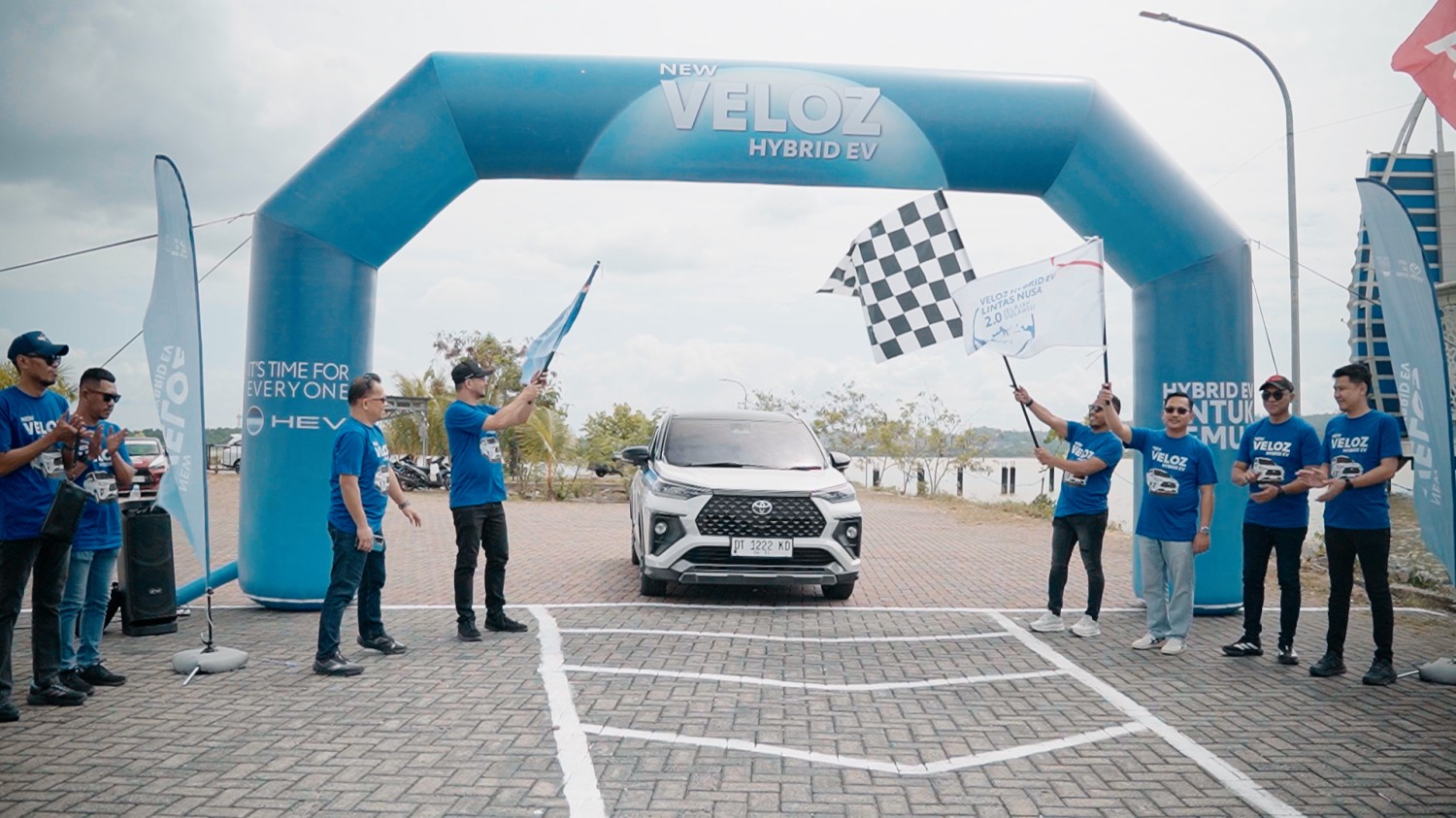 PT Toyota Astra Motor (TAM), Veloz Hybrid EV Lintas Nusa, Toyota Veloz Hybrid EV, Veloz Hybrid EV, Veloz Hybrid EV Siap Taklukkan Sulawesi, Tempuh Ribuan Kilometer Sampai Pelosok