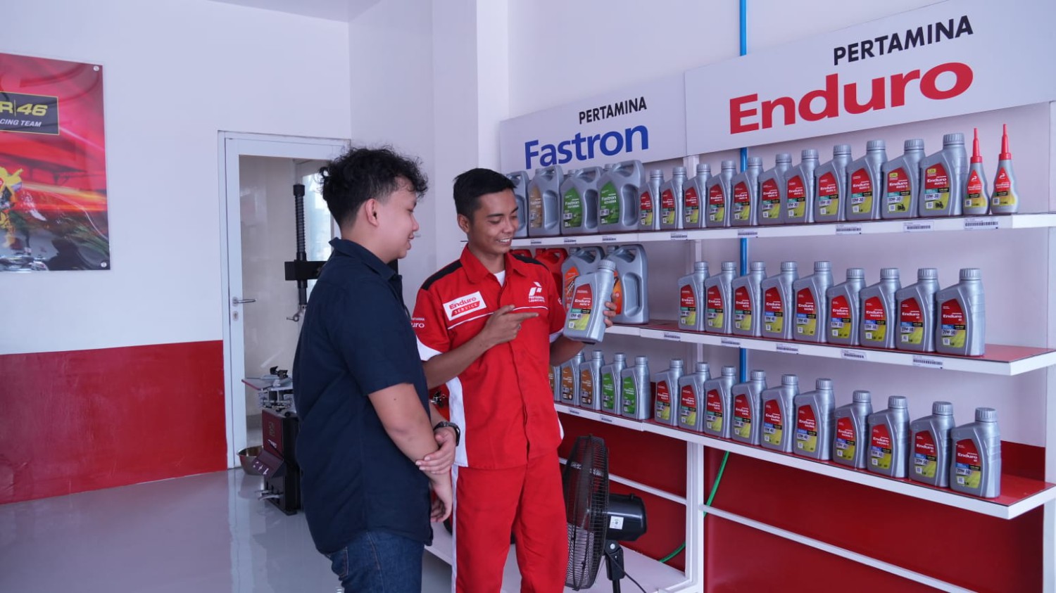 pertamina, spbu pertamina, pt pertamina lubricants, pertamina lubcricants, Bukan Bright Store Saja, SPBU Pertamina Ini Sekarang Punya Bengkel Enduro Service