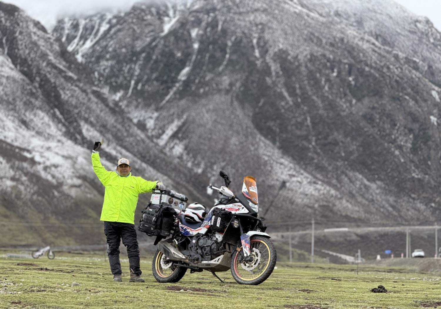 tibet, everest, rial hamzah, Ride to The Roof of The World, Overlander Indonesia, Adet Vriono, Dua Overlander Indonesia Touring Menembus Atap Dunia, Dari Everest Lanjut ke Tibet