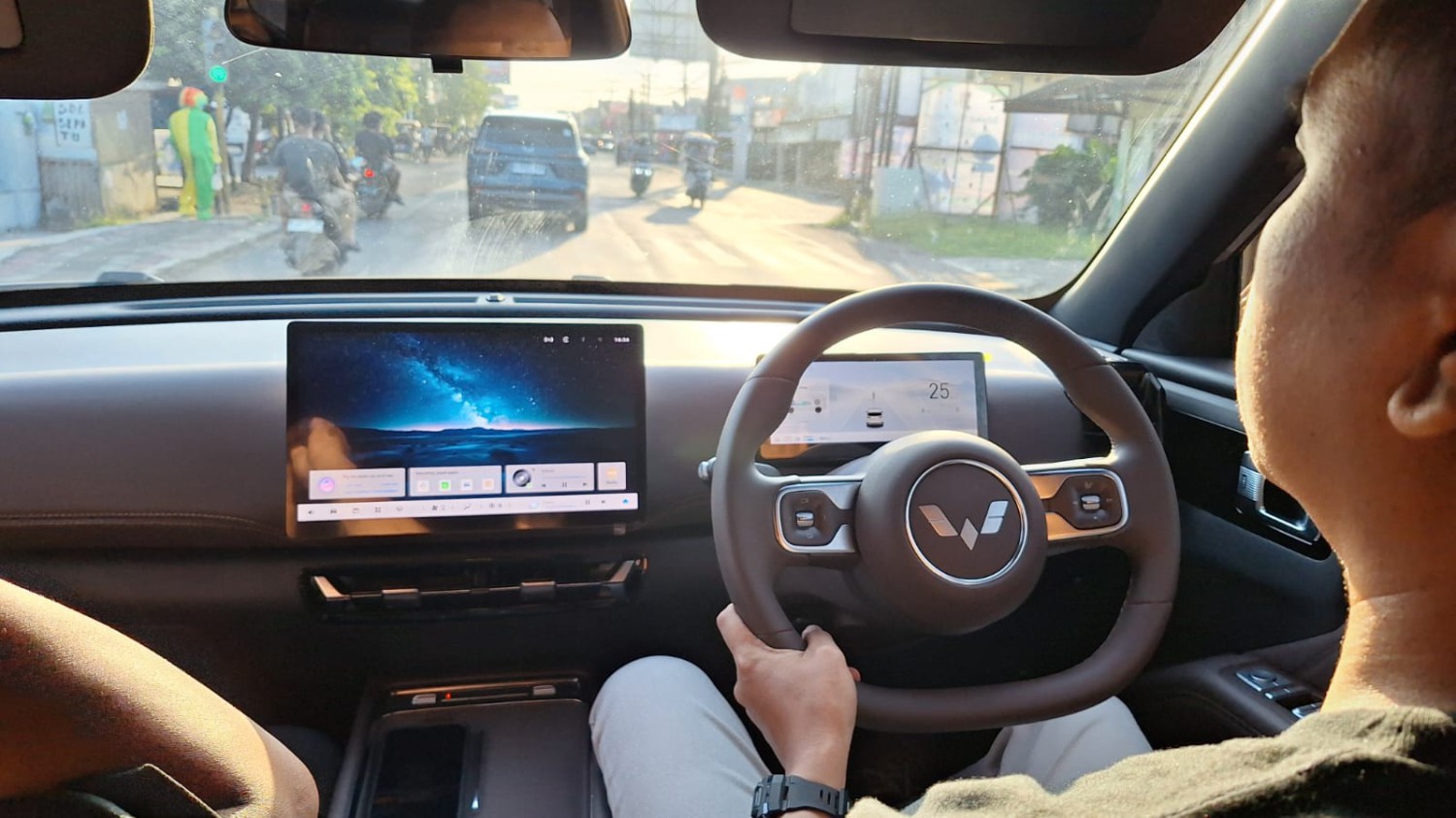 wuling, plug in hybrid, Wuling Eksion, Eksion PHEV, Sejauh Ini Jarak Tempuh Wuling Eksion PHEV Menggunakan Mode EV