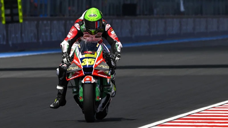 johann zarco, cal crutchlow, motogp 2026, Selalu Finish di Barisan Belakang, Ini Kunci Cal Crutchlow Tetap Bahagia