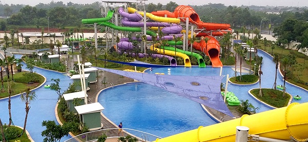 1. Danau Alamanda, 2. Transera Waterpark, 3. Bumi Perkemahan, 4. Situ Gede, 5. Saung Wulan, 6. Danau Cipule, 7. Klenteng Hok Lay Kiong, 8. Vihara Dharma Jaya, 9. Pura Agung Tirta Bhuana, 10. Masjid Jami’ Al-Hidayah, 11. Rimba Kota, 12. Danau Ramaias, 13. Taman Alun Alun Kota, 14. Galaxy Tirta Mas, 15. Go! Wet Waterpark, 16. Danau Marakas, 17. Waterboom Lippo Cikarang, 18. Taman Kemang Pratama, 19. Curug Parigi, 20. Dunia Salju, 21. Pantai Muara Gembong, 22. Pantai Muara Beting, 23. Pantai Muara Bendera, 24. Pantai Mekar, 25. Hutan Kota, 26. Taman Buaya Indonesia Jaya, 27. Gedung Juang 45, 28. Saung Ranggon, 29. Danau Cibeureum, 30. Rumah Pohon Jatiasih